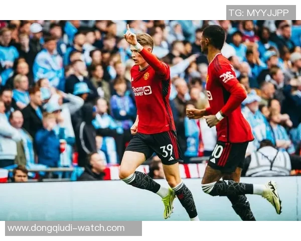 英超经典对决巴萨逆转曼联点球大战引发全场狂欢